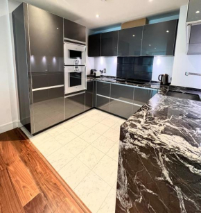 Luxury River Apartments- Parliament